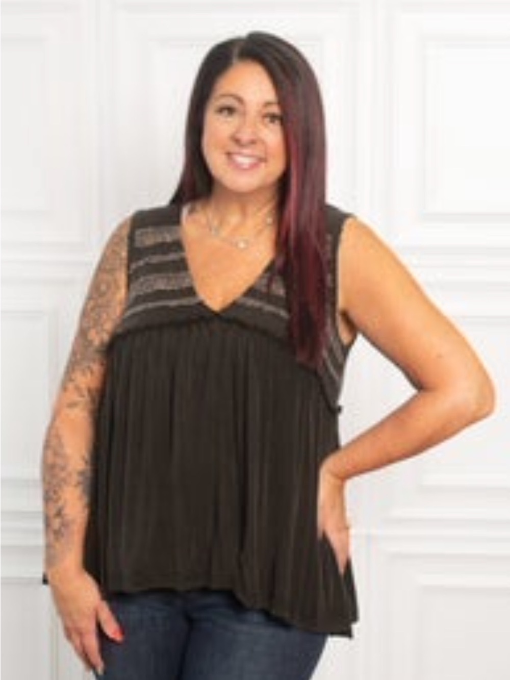 POL Black Sleeveless Lace-Trim Flowy Tank Top